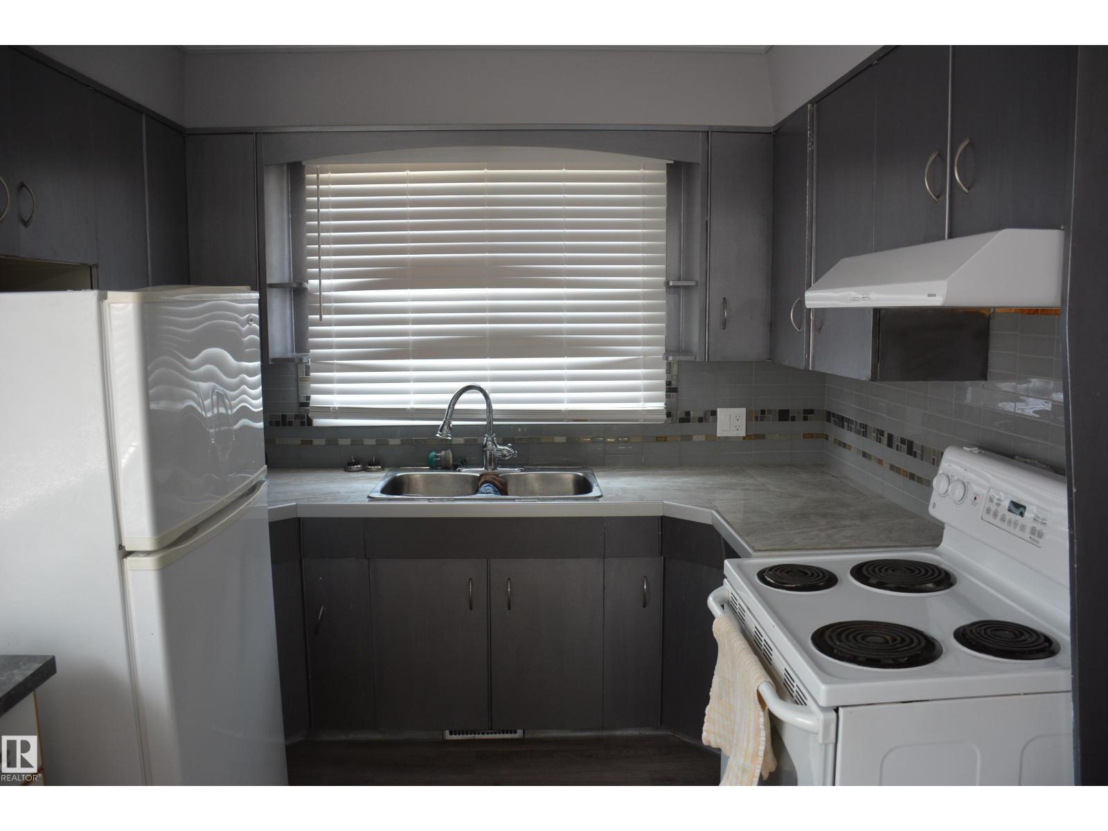 5506 56 St, Barrhead, Alberta  T7N 1C6 - Photo 10 - E4456949