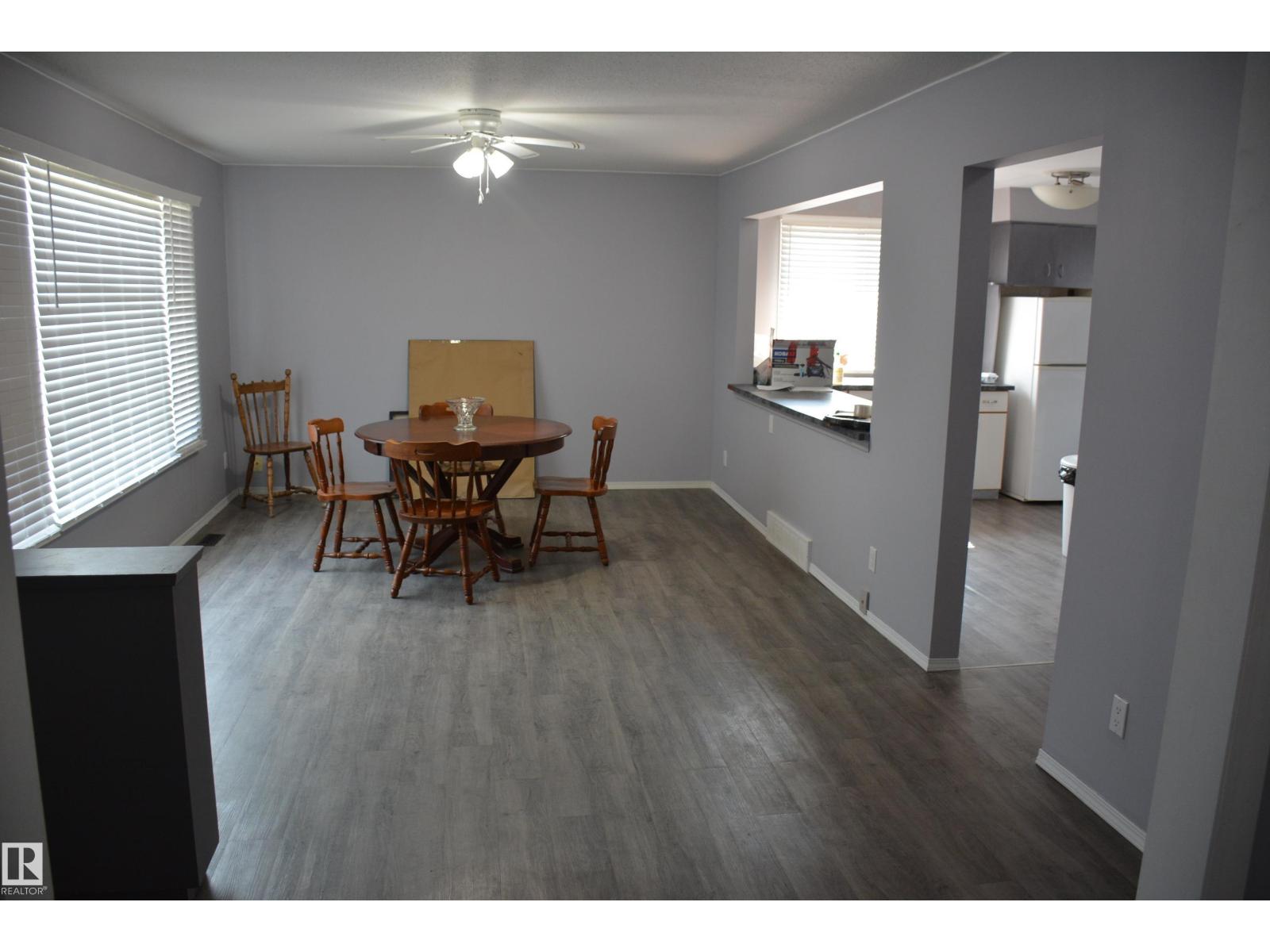 5506 56 St, Barrhead, Alberta  T7N 1C6 - Photo 5 - E4456949