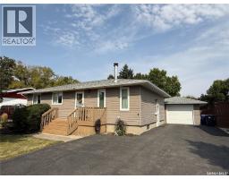 15 Mitchell CRESCENT