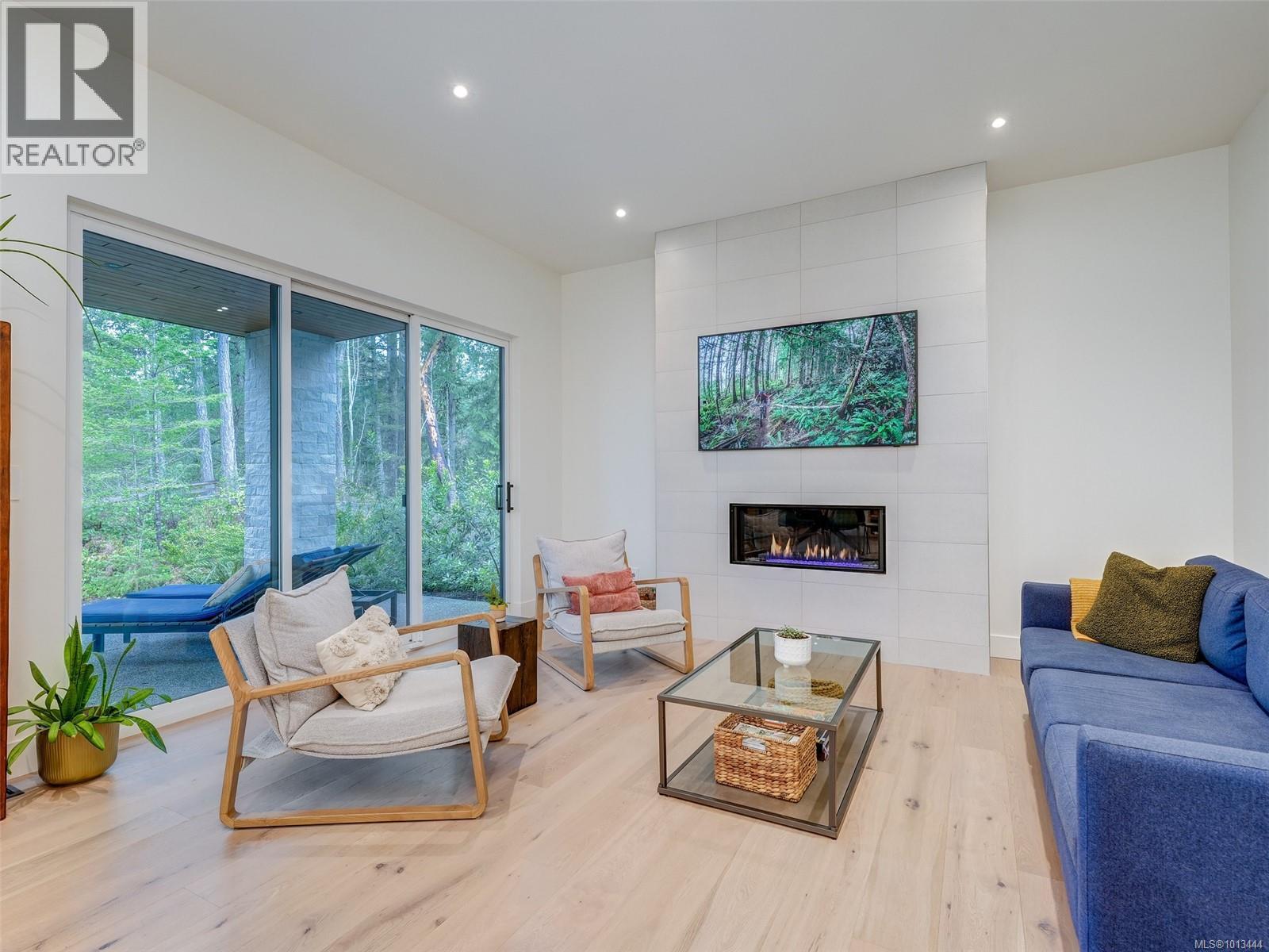 Property at 3909 Olympian Way image 2