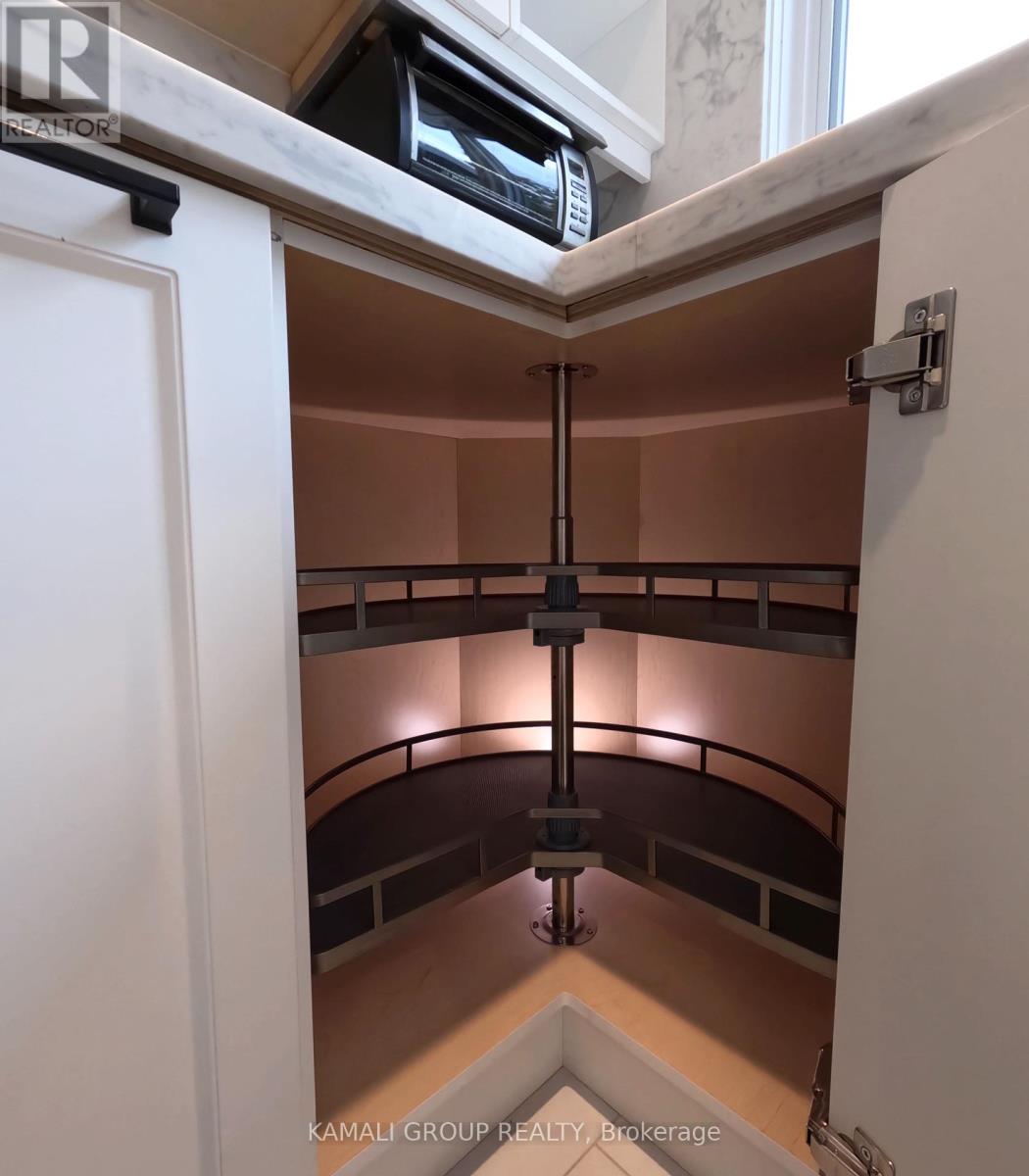 77 Hove Street, Toronto, Ontario  M3H 4Z2 - Photo 10 - C12392900