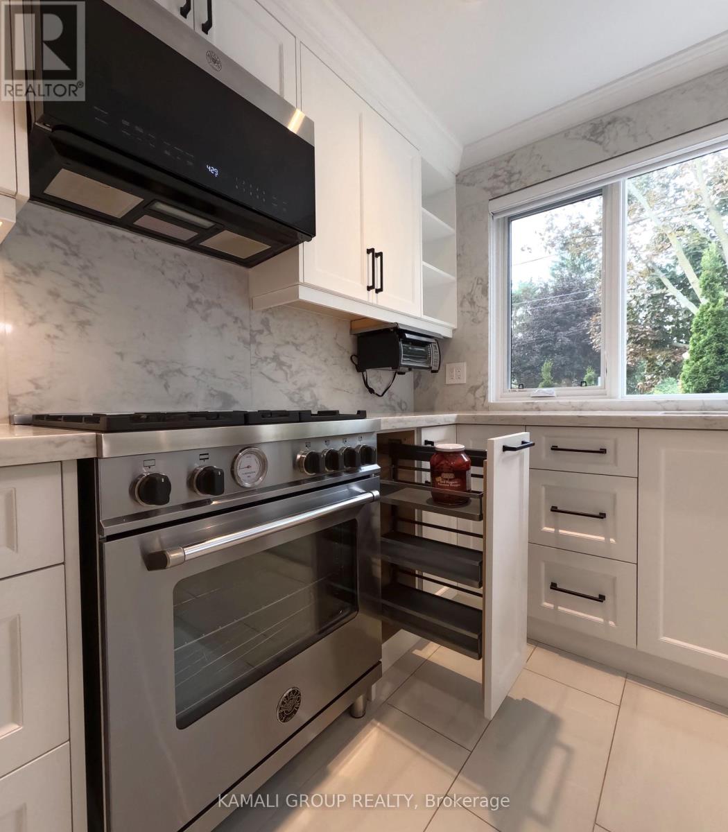 77 Hove Street, Toronto, Ontario  M3H 4Z2 - Photo 9 - C12392900
