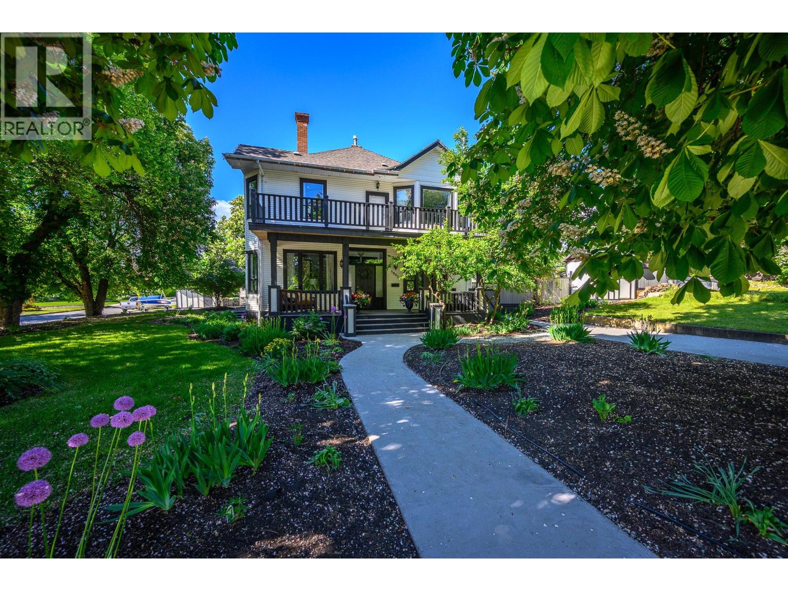 1805 32 Avenue, Vernon, British Columbia  V1T 2J5 - Photo 4 - 10362387