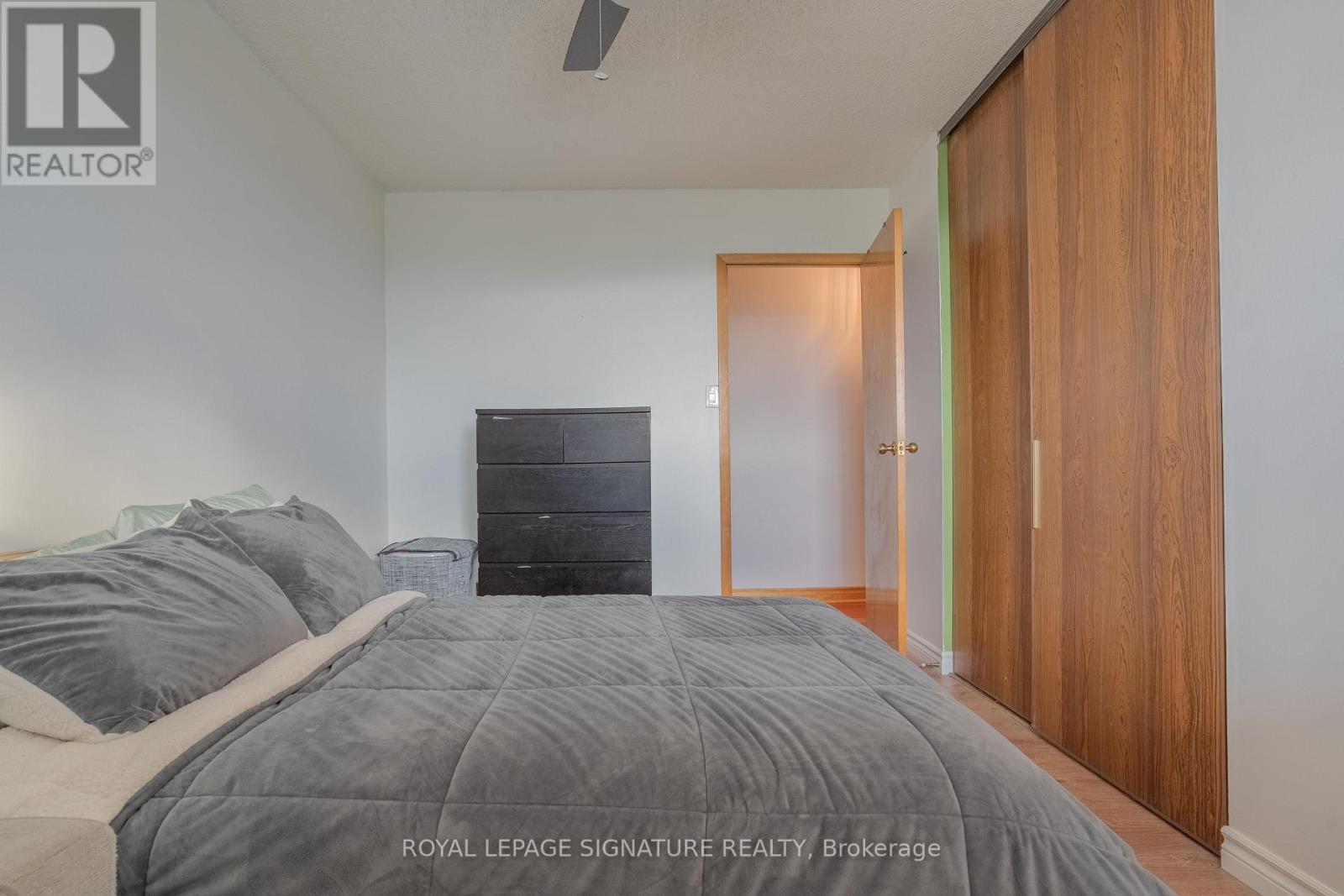 1608 - 975 Warwick Court, Burlington (Lasalle), Ontario  L7T 3Z7 - Photo 31 - W12392892
