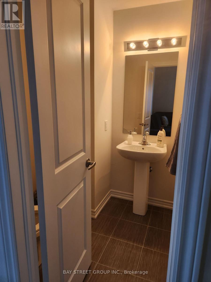 35 - 10 Halliford Place, Brampton, Ontario  L6P 4R1 - Photo 12 - W12392921