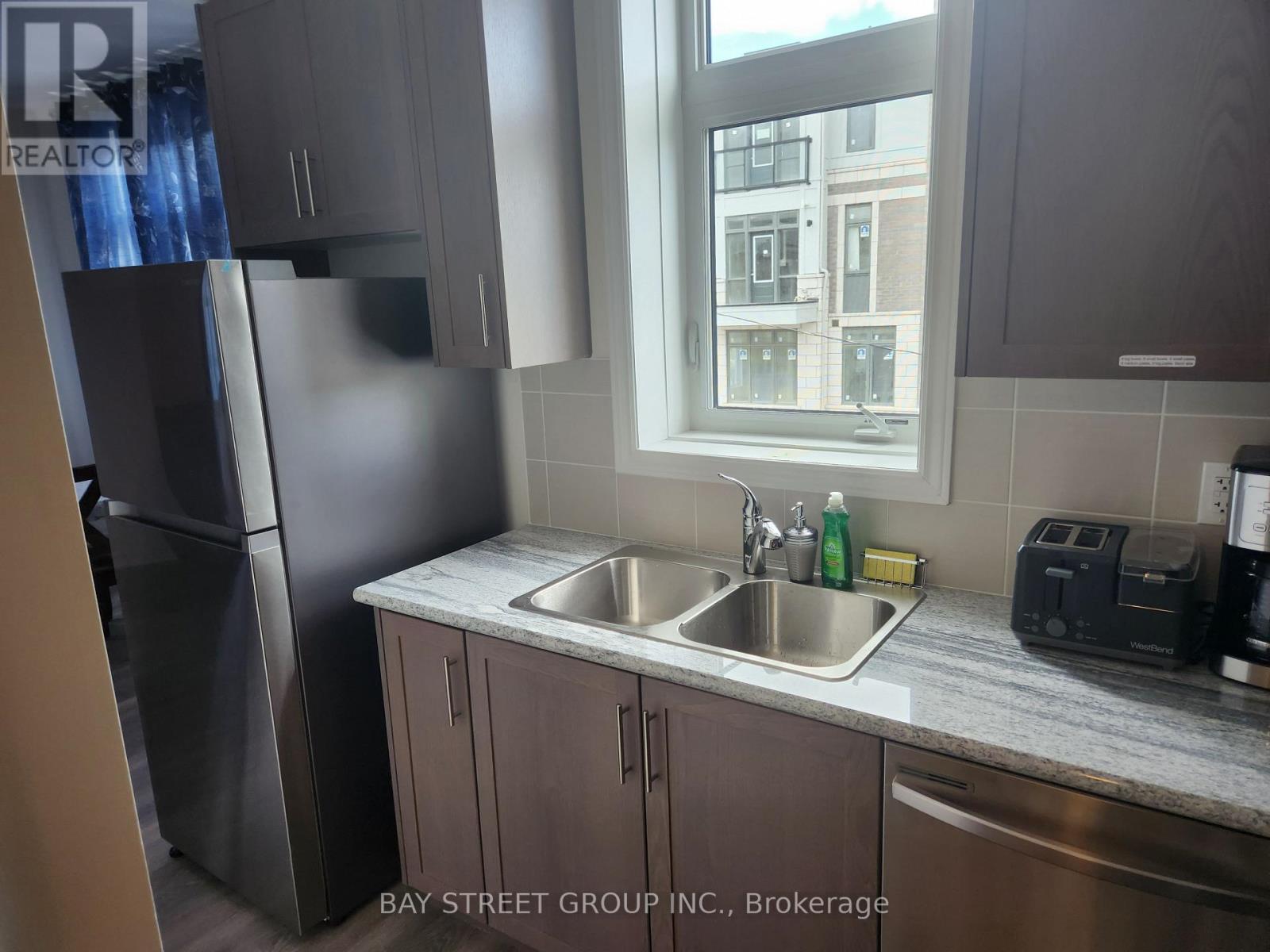 35 - 10 Halliford Place, Brampton, Ontario  L6P 4R1 - Photo 17 - W12392921