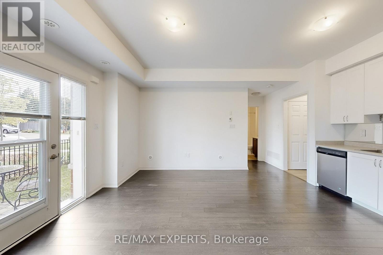 33 - 250 Sunny Meadow Boulevard, Brampton, Ontario  L6R 3Y7 - Photo 10 - W12392946