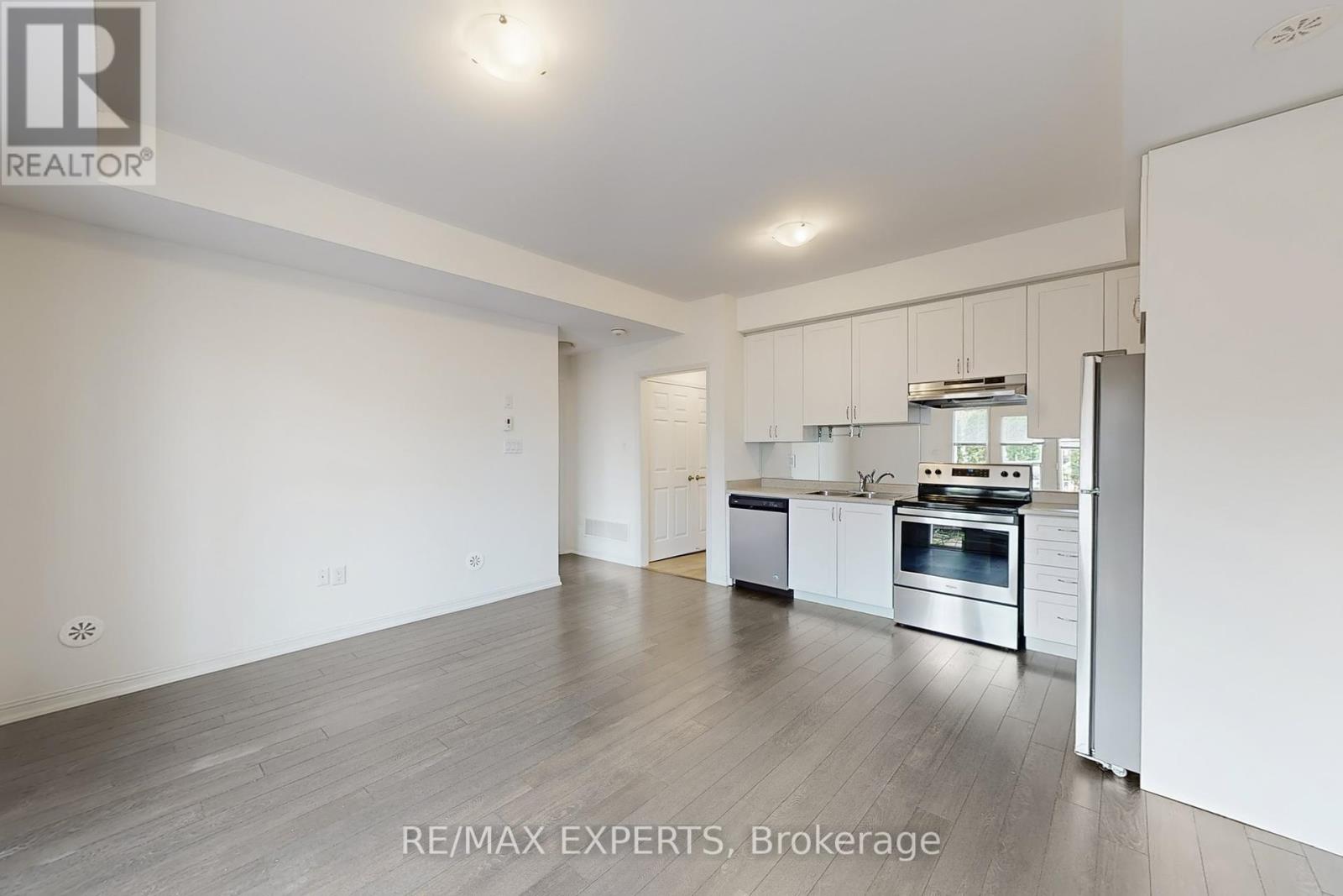 33 - 250 Sunny Meadow Boulevard, Brampton, Ontario  L6R 3Y7 - Photo 11 - W12392946