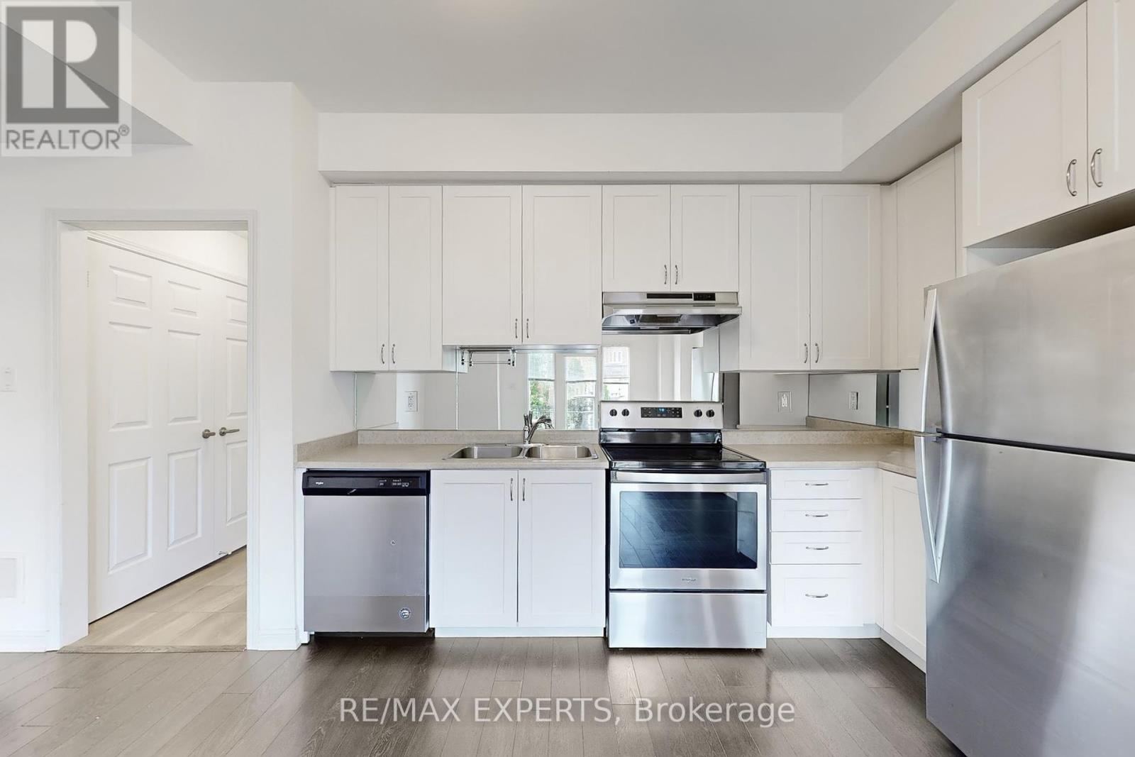 33 - 250 Sunny Meadow Boulevard, Brampton, Ontario  L6R 3Y7 - Photo 15 - W12392946