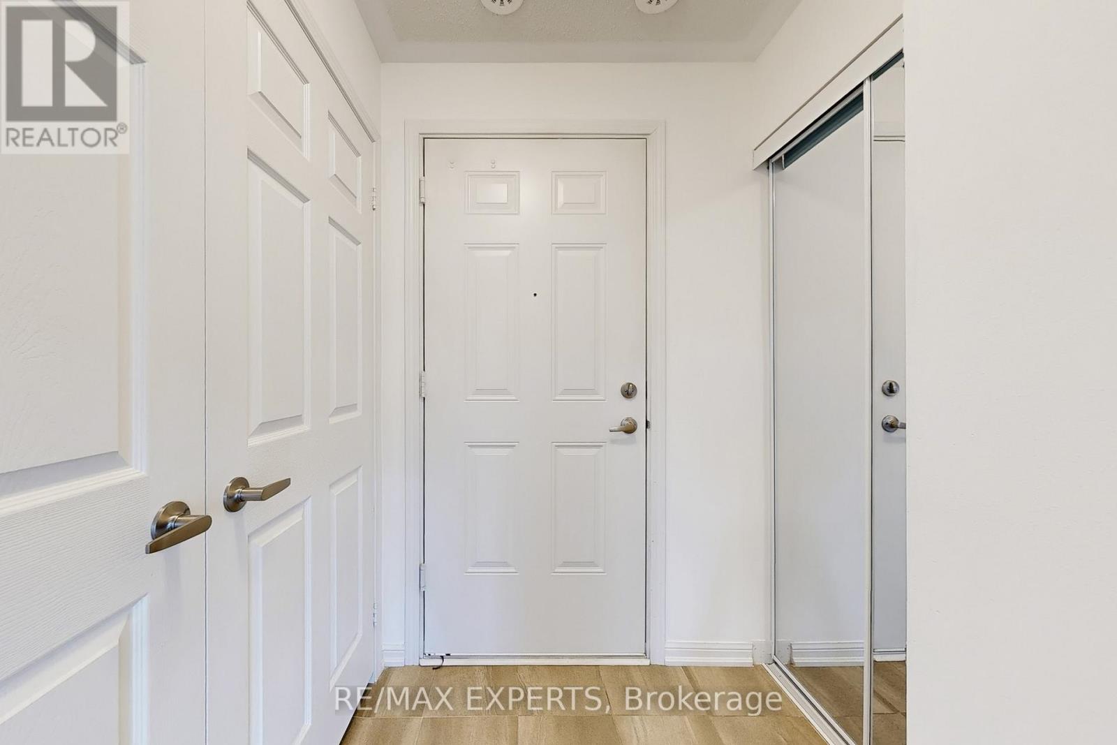 33 - 250 Sunny Meadow Boulevard, Brampton, Ontario  L6R 3Y7 - Photo 22 - W12392946