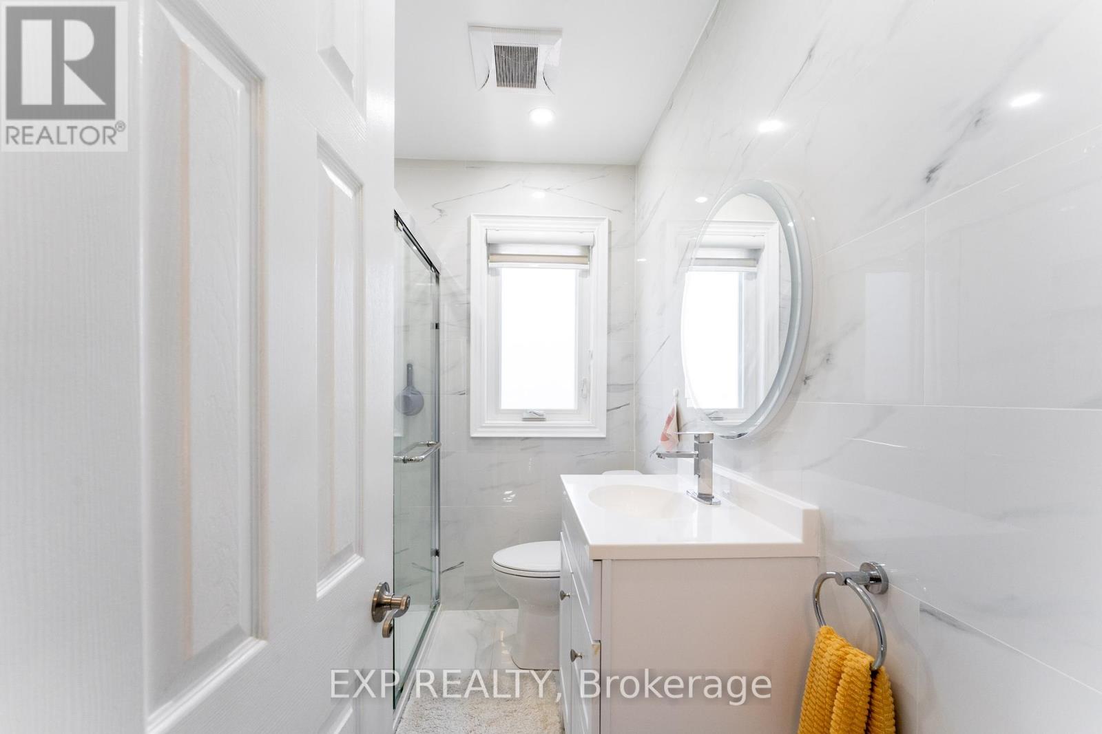 2505 Dufferin Street, Toronto, Ontario  M6B 3R3 - Photo 22 - W12392949