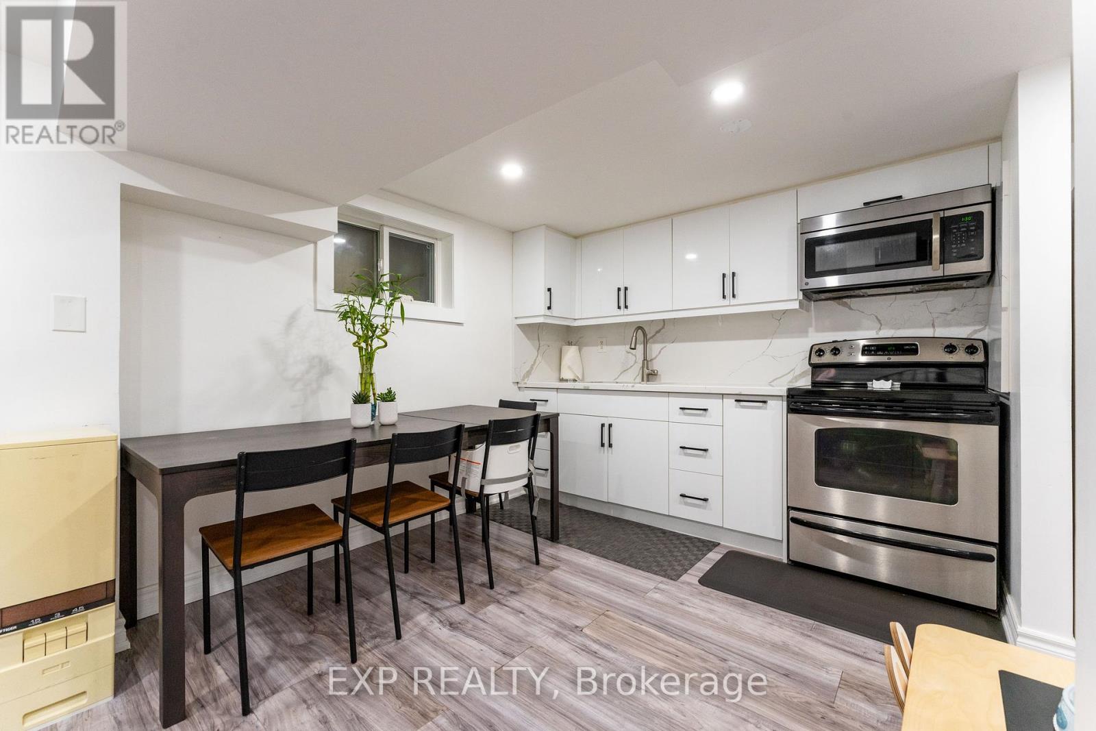 2505 Dufferin Street, Toronto, Ontario  M6B 3R3 - Photo 26 - W12392949