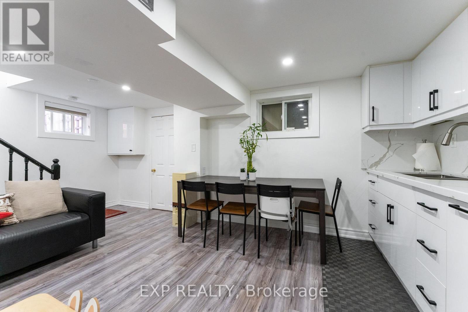 2505 Dufferin Street, Toronto, Ontario  M6B 3R3 - Photo 27 - W12392949