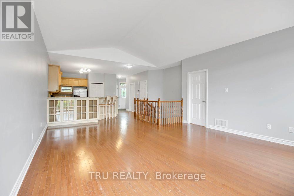 108 Villageview Private, Ottawa, Ontario  K0A 1L0 - Photo 14 - X12392973