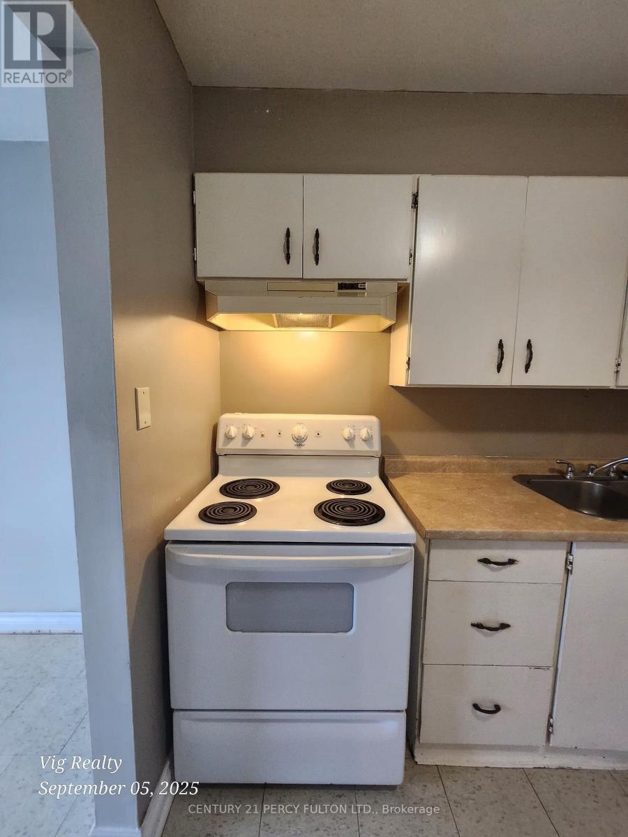 276 - 100 Brownleigh Avenue, Welland, Ontario  L3B 5V8 - Photo 10 - X12392911