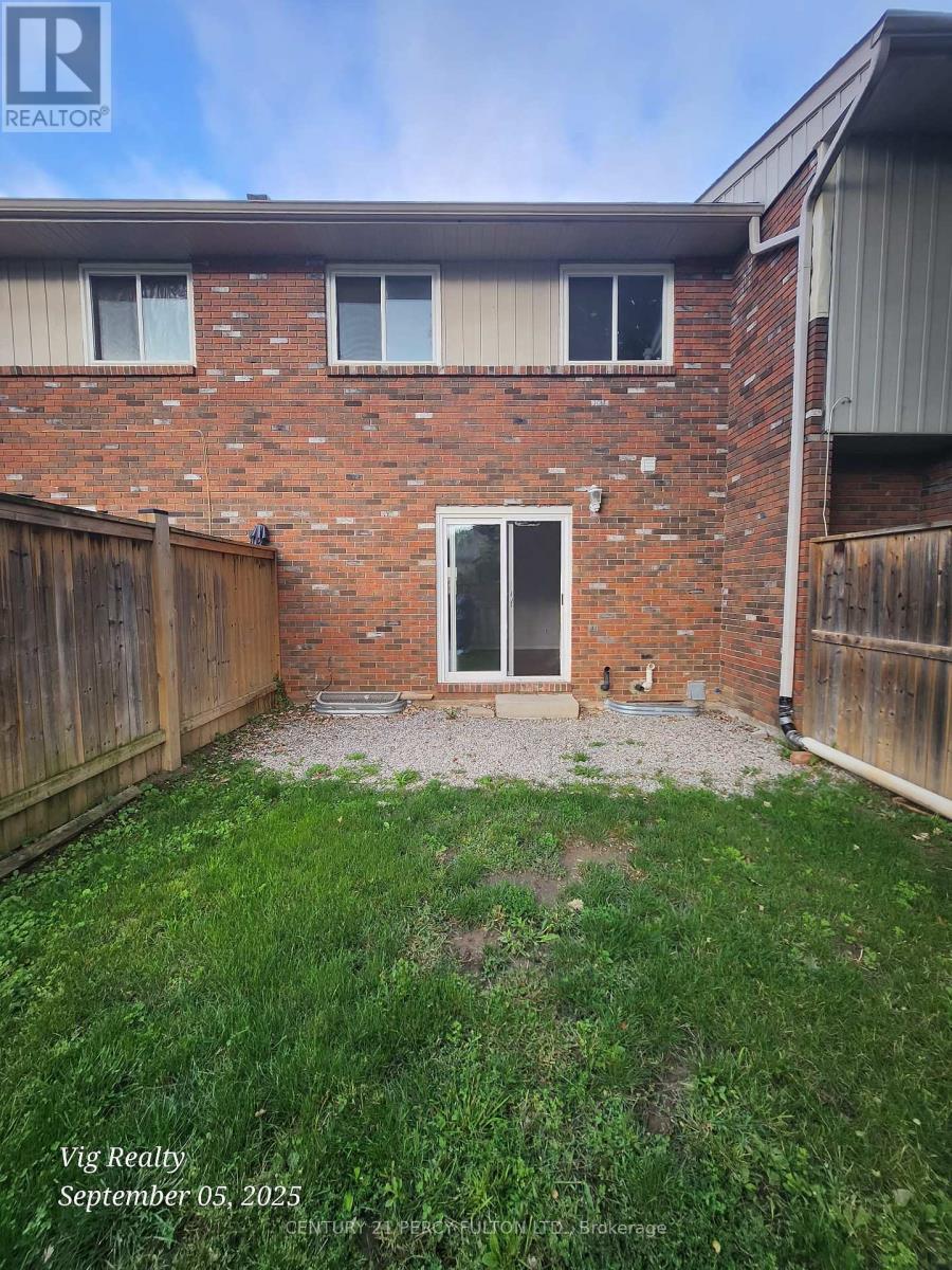 276 - 100 Brownleigh Avenue, Welland, Ontario  L3B 5V8 - Photo 13 - X12392911