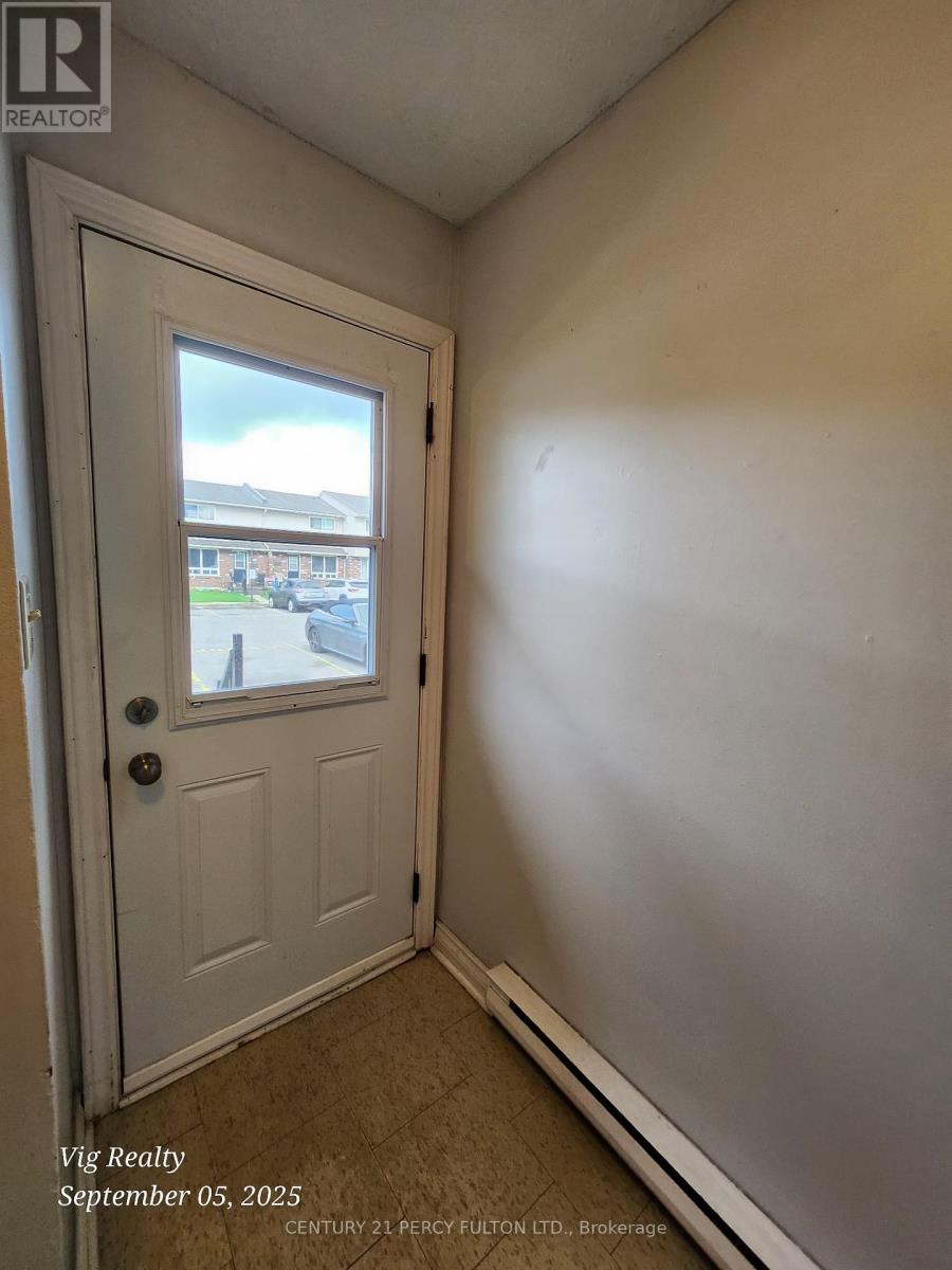 276 - 100 Brownleigh Avenue, Welland, Ontario  L3B 5V8 - Photo 3 - X12392911