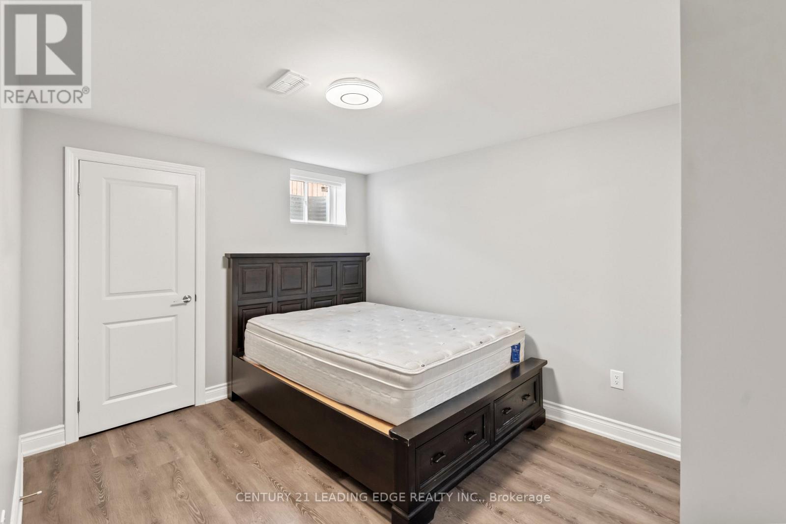 43 William Nador Street, Kitchener, Ontario  N2E 3X8 - Photo 44 - X12392925