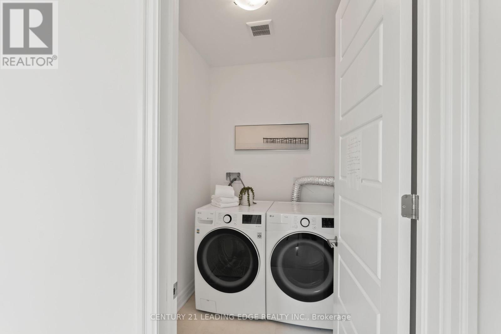 43 William Nador Street, Kitchener, Ontario  N2E 3X8 - Photo 22 - X12392928
