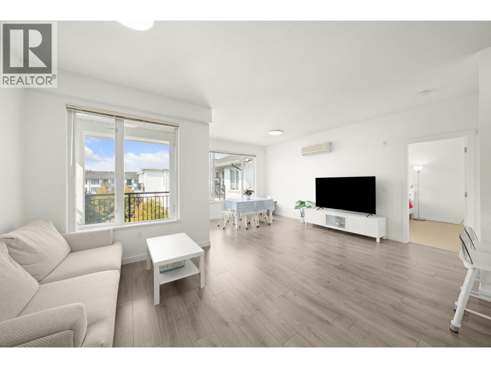 438 9388 Mckim Way, Richmond, British Columbia  V6X 0J7 - Photo 4 - R3045936