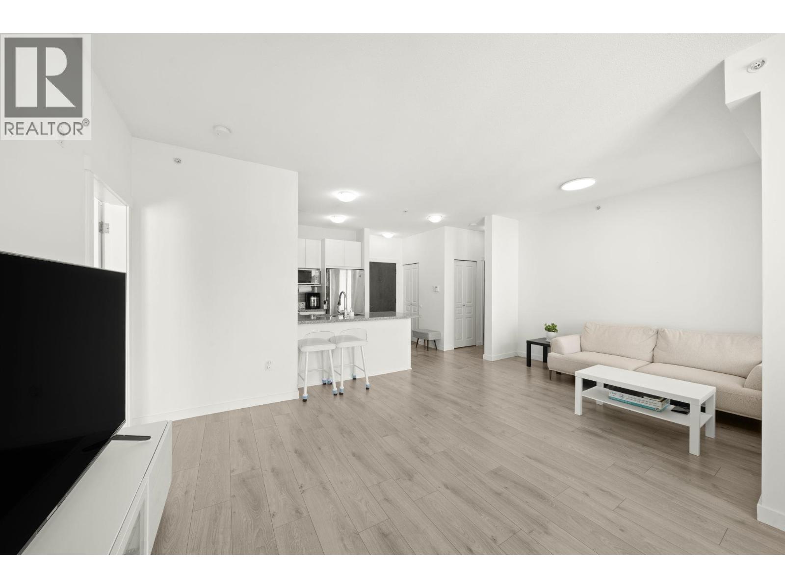 438 9388 Mckim Way, Richmond, British Columbia  V6X 0J7 - Photo 5 - R3045936