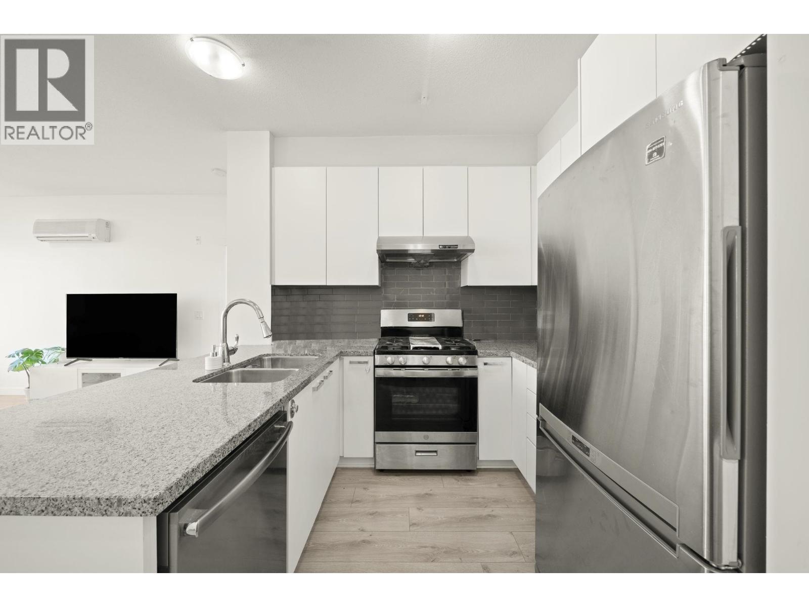 438 9388 Mckim Way, Richmond, British Columbia  V6X 0J7 - Photo 9 - R3045936