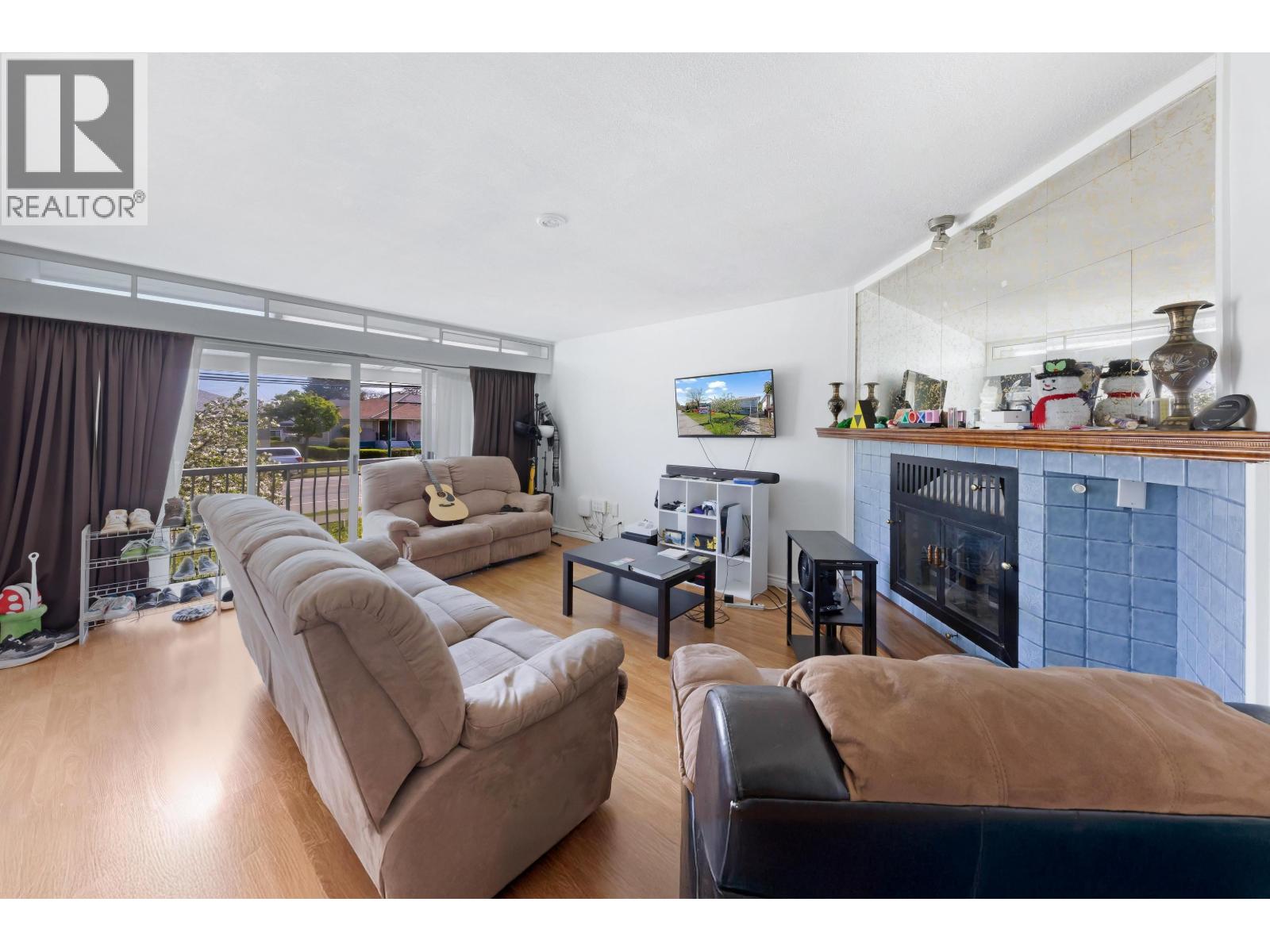 6777 Kerr Street, Vancouver, British Columbia  V5S 3C7 - Photo 4 - R3045895