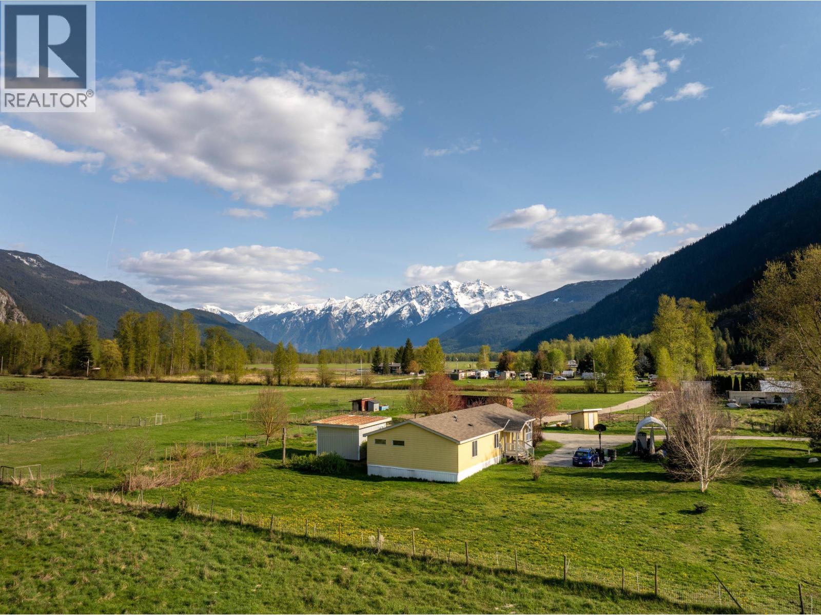899 Erickson Road, Pemberton, British Columbia  V0N 2L2 - Photo 33 - R3045933