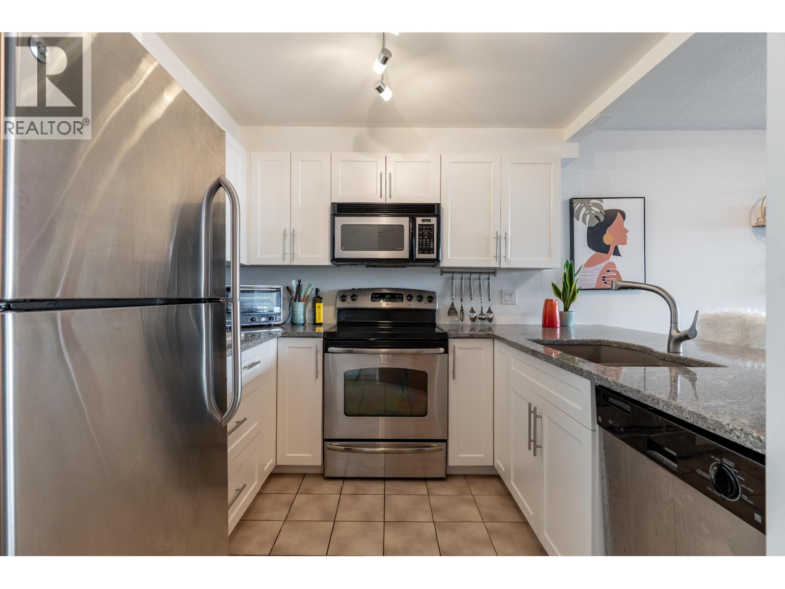 905 1065 Quayside Drive, New Westminster, British Columbia  V3M 1C5 - Photo 8 - R3045696