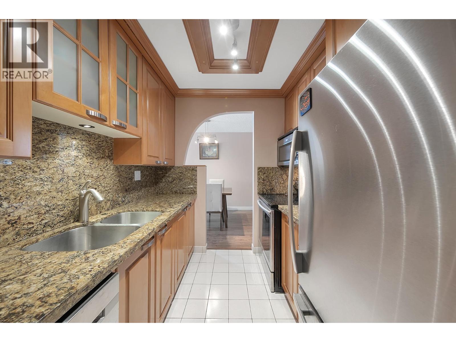 203 620 Seventh Avenue, New Westminster, British Columbia  V3M 5T6 - Photo 5 - R3045796