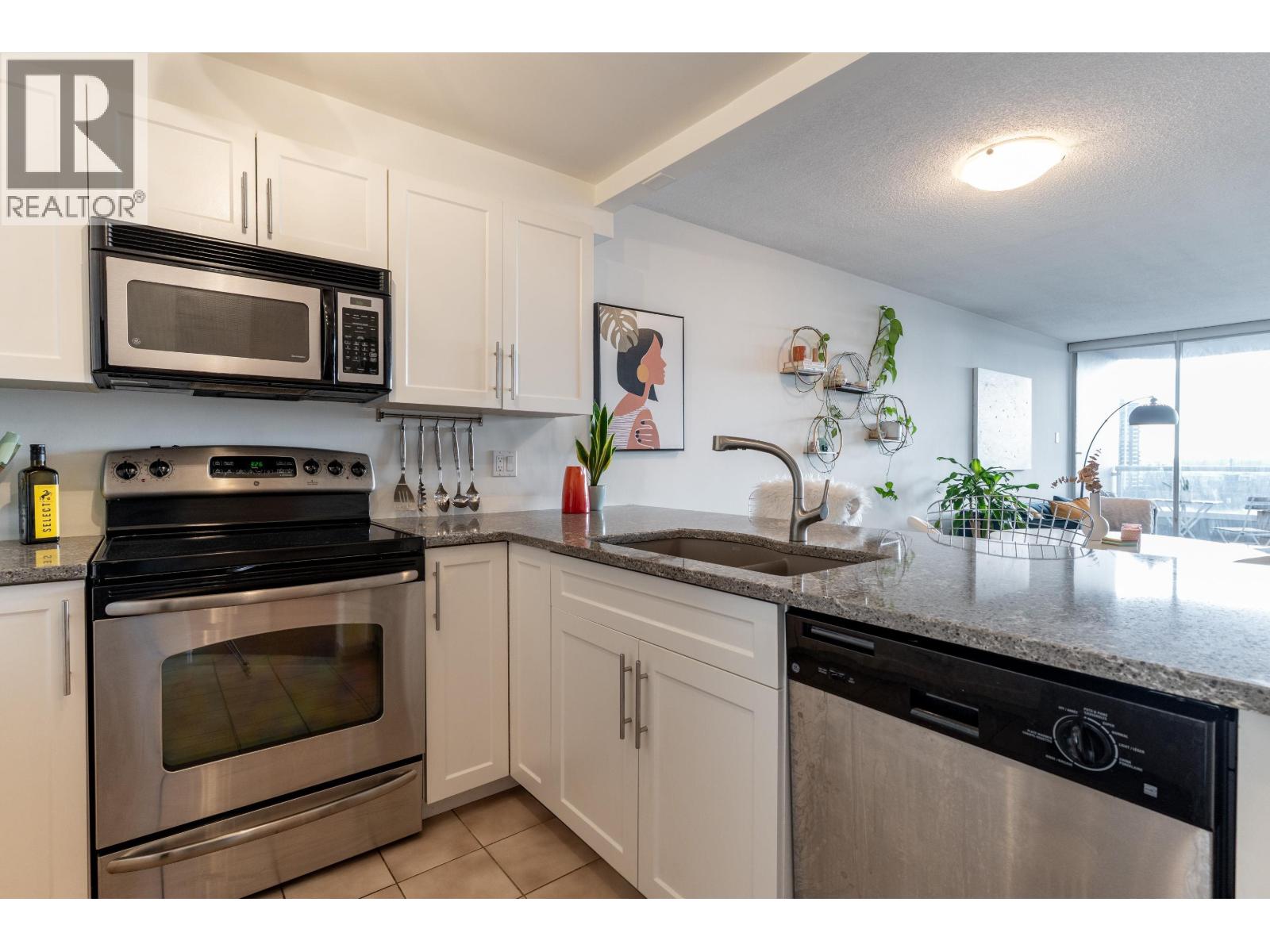 905 1065 Quayside Drive, New Westminster, British Columbia  V3M 1C5 - Photo 9 - R3045696