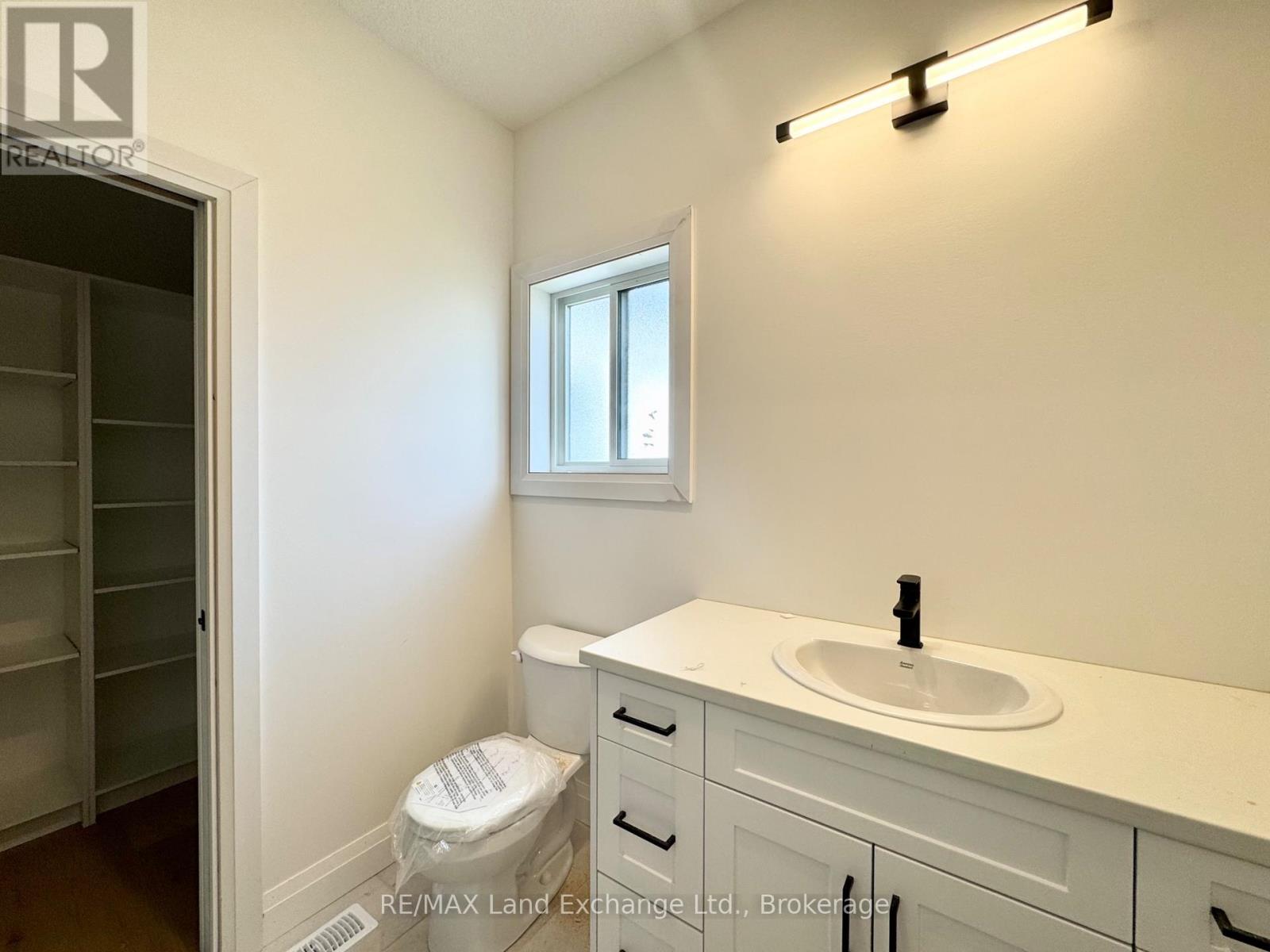 151 Westlinks Drive, Saugeen Shores, Ontario  N0H 2C3 - Photo 9 - X10846738