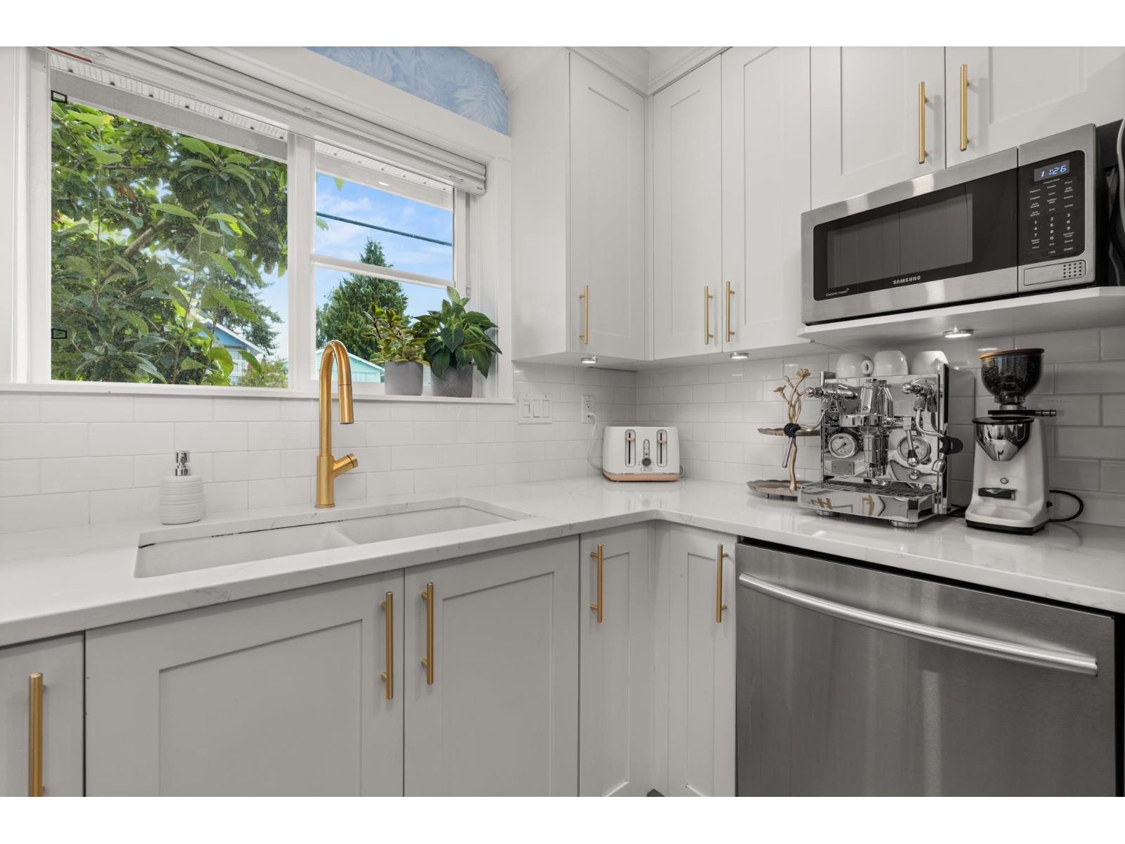 203 15621 Marine Drive, White Rock, British Columbia  V4B 1E1 - Photo 12 - R3045957
