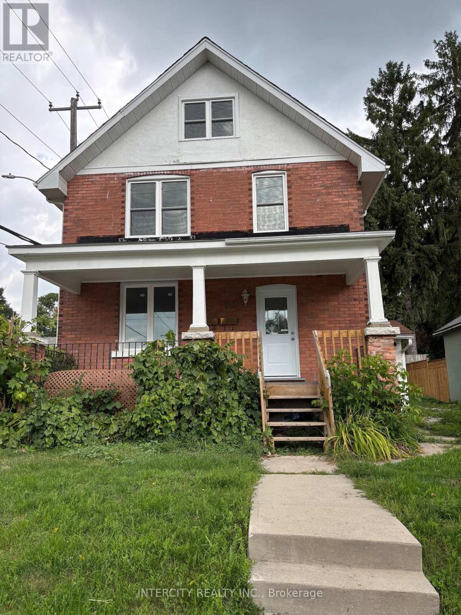90 Coldwater Road W, Orillia, Ontario  L3V 5L5 - Photo 1 - S12374236