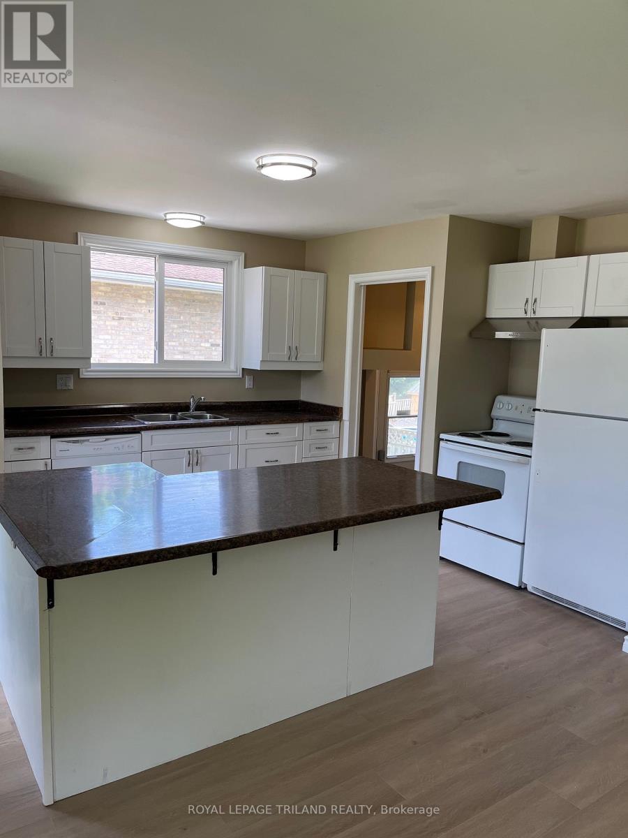 1683 Hansuld Street, London East (East H), Ontario  N5V 1Y6 - Photo 5 - X12392918