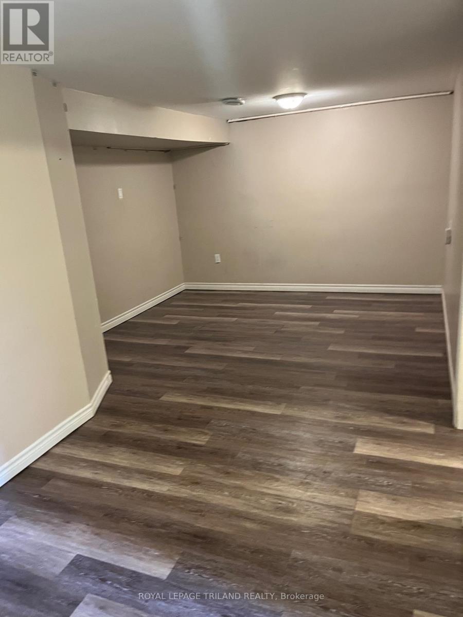 Photo 17 of 27 for 1683 Hansuld Street