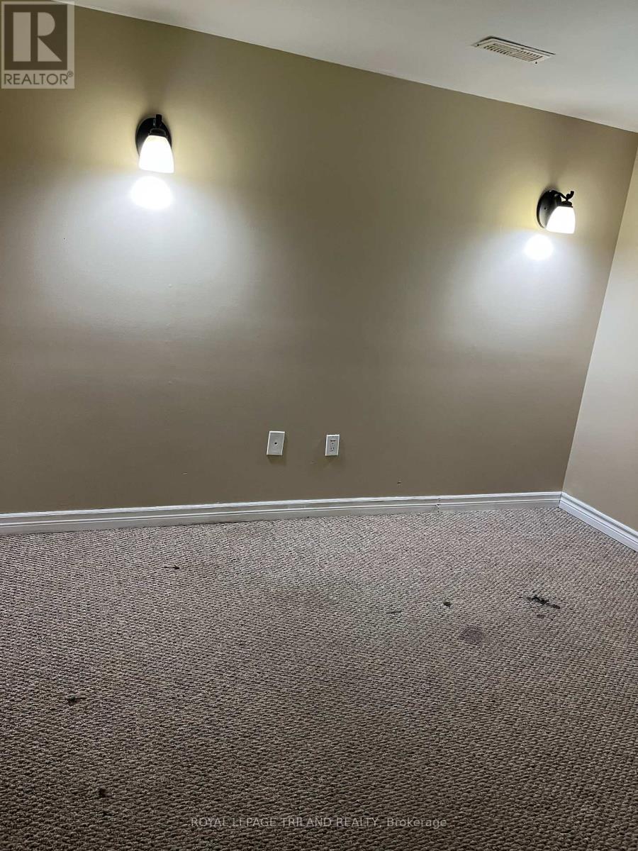 Photo 21 of 27 for 1683 Hansuld Street