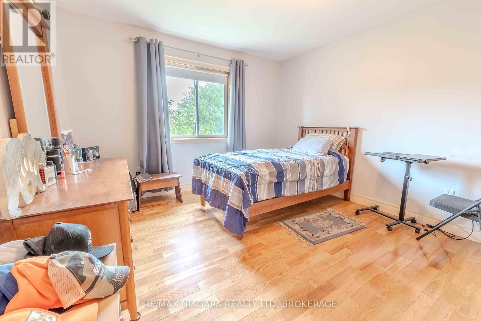 6287 Emma Street, Niagara Falls (Stamford), Ontario  L2J 4H2 - Photo 15 - X12393011