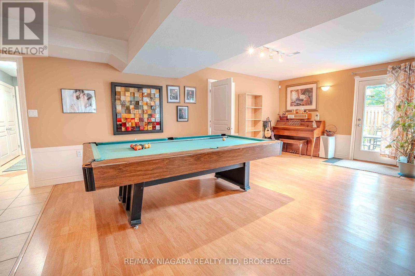 6287 Emma Street, Niagara Falls (Stamford), Ontario  L2J 4H2 - Photo 38 - X12393011