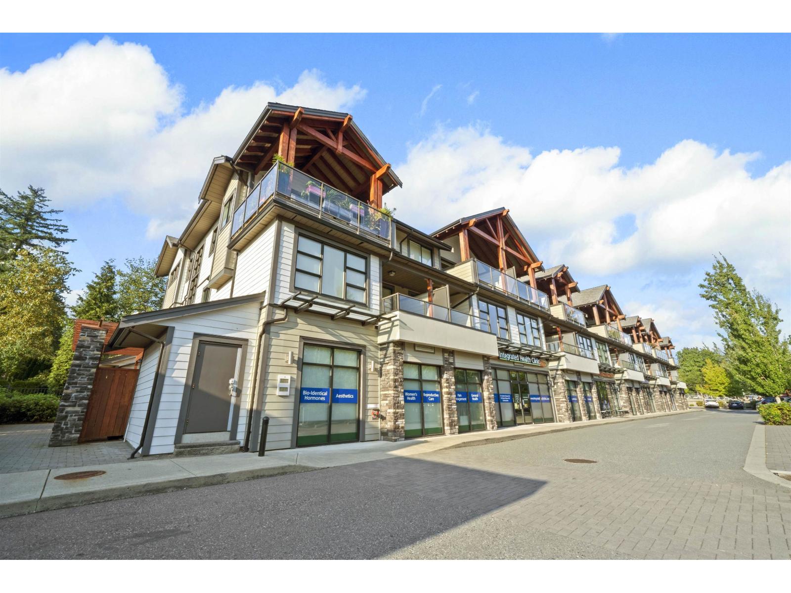 209 13585 16 Avenue, Surrey, British Columbia  V4A 1P6 - Photo 2 - R3046000