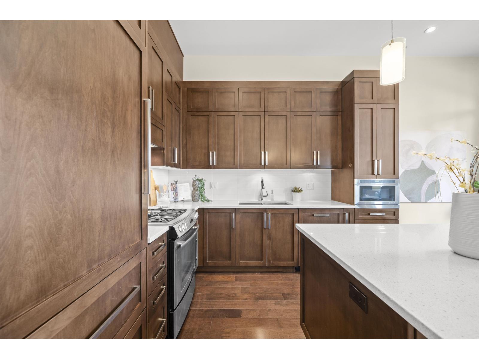 209 13585 16 Avenue, Surrey, British Columbia  V4A 1P6 - Photo 7 - R3046000