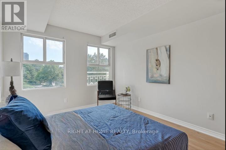307 - 18 Concorde Place, Toronto, Ontario  M3C 3T9 - Photo 5 - C12393018