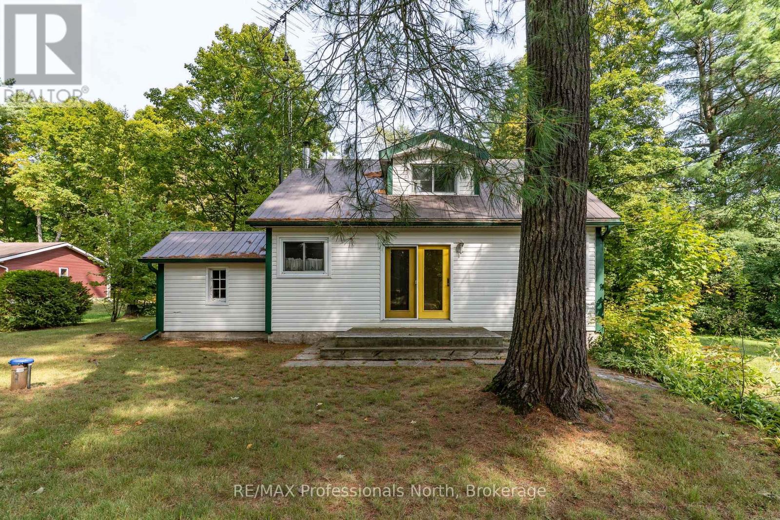 49 BEACH ROAD, Huntsville, Ontario