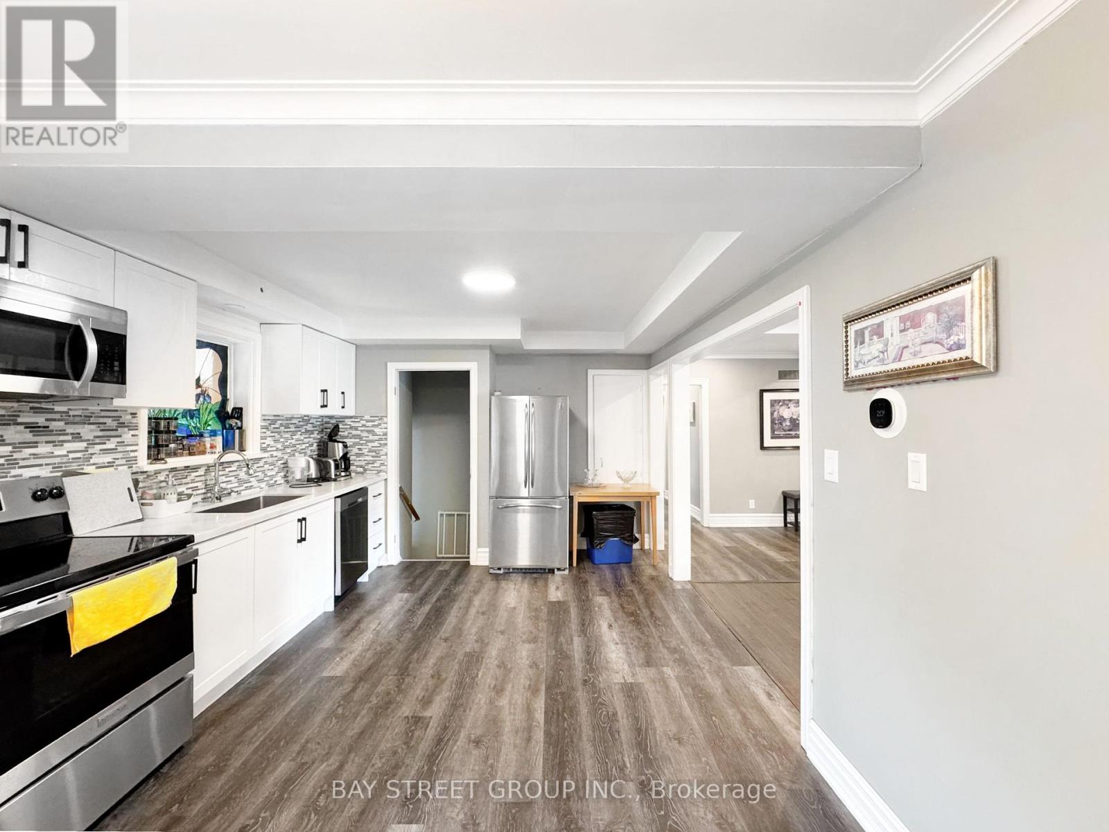 Main Floor - 8 Middle Street, Georgina, Ontario  L0E 1R0 - Photo 15 - N12393016