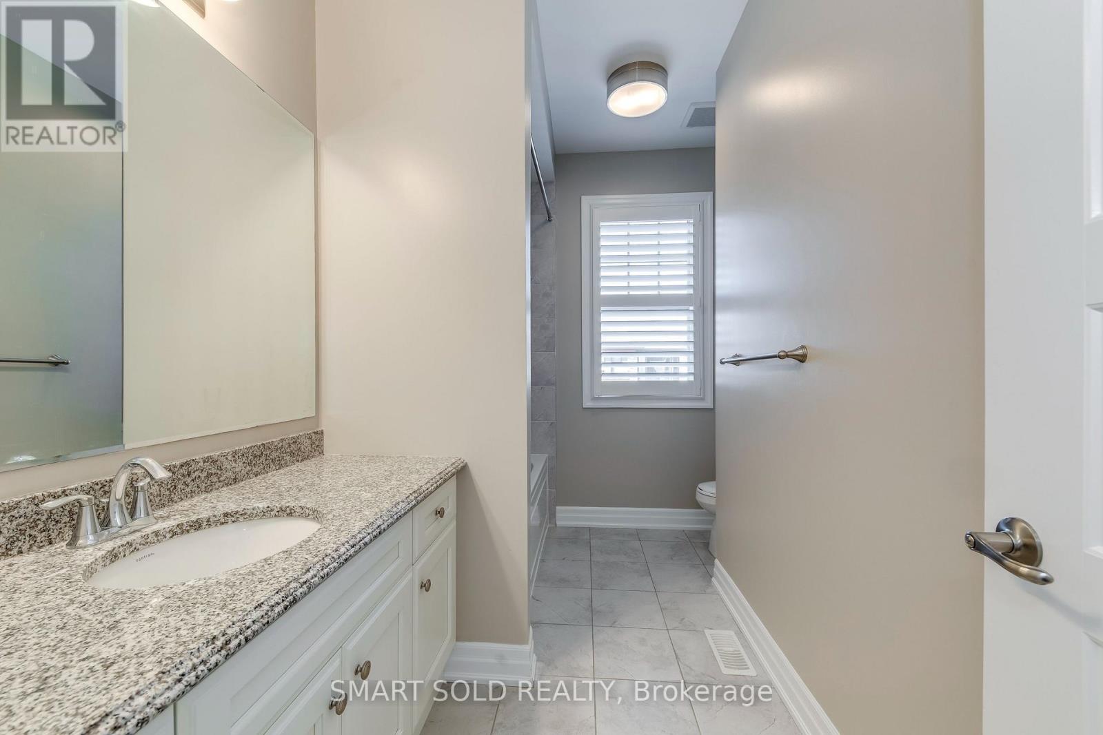 3263 Donald Mackay Street, Oakville, Ontario  L6M 0T1 - Photo 33 - W12392991