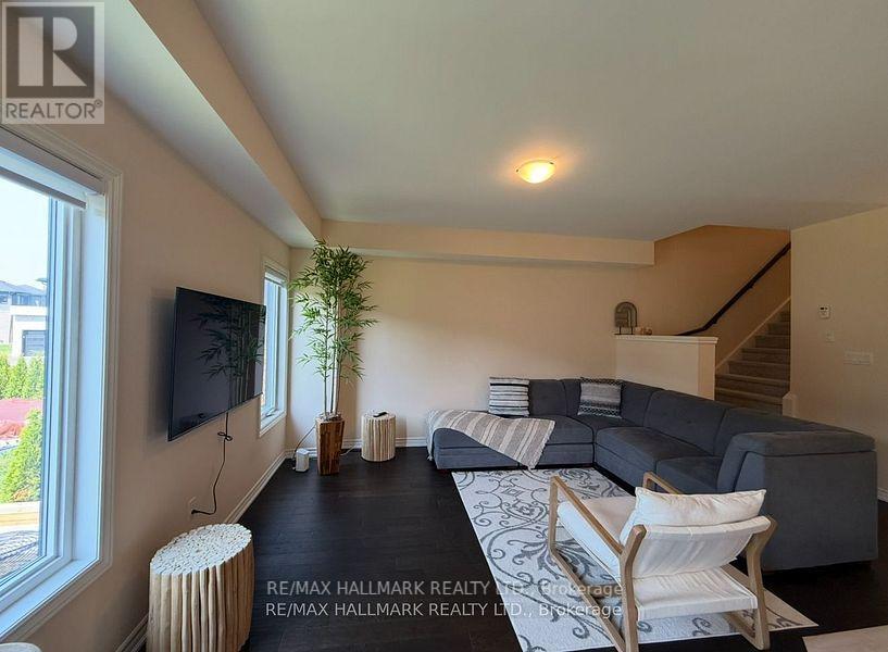 81 - 151 Rosie Street, Blue Mountains, Ontario  N0H 1J0 - Photo 2 - X12392993
