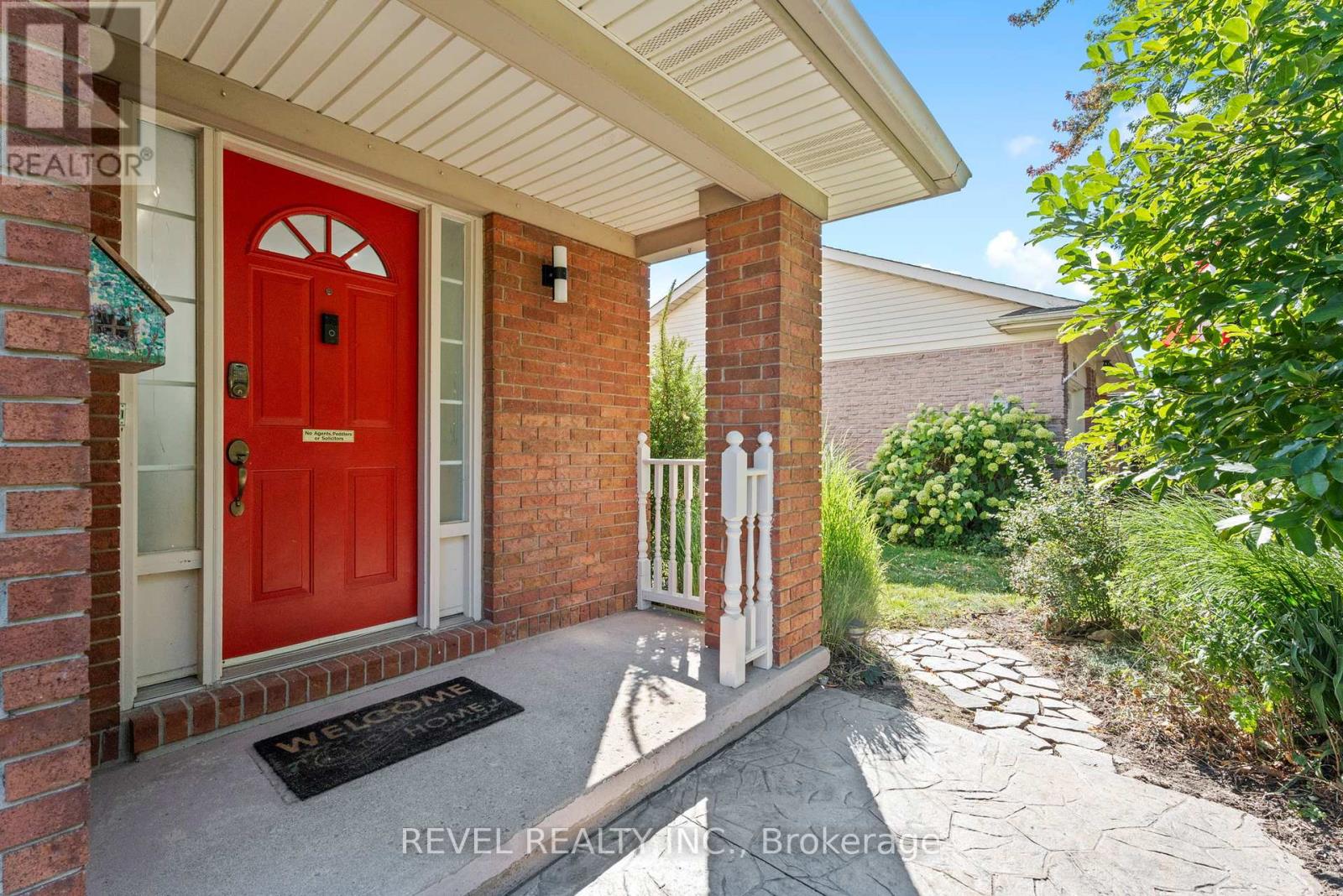 Property at 36 CAMBRIA DRIVE image 3