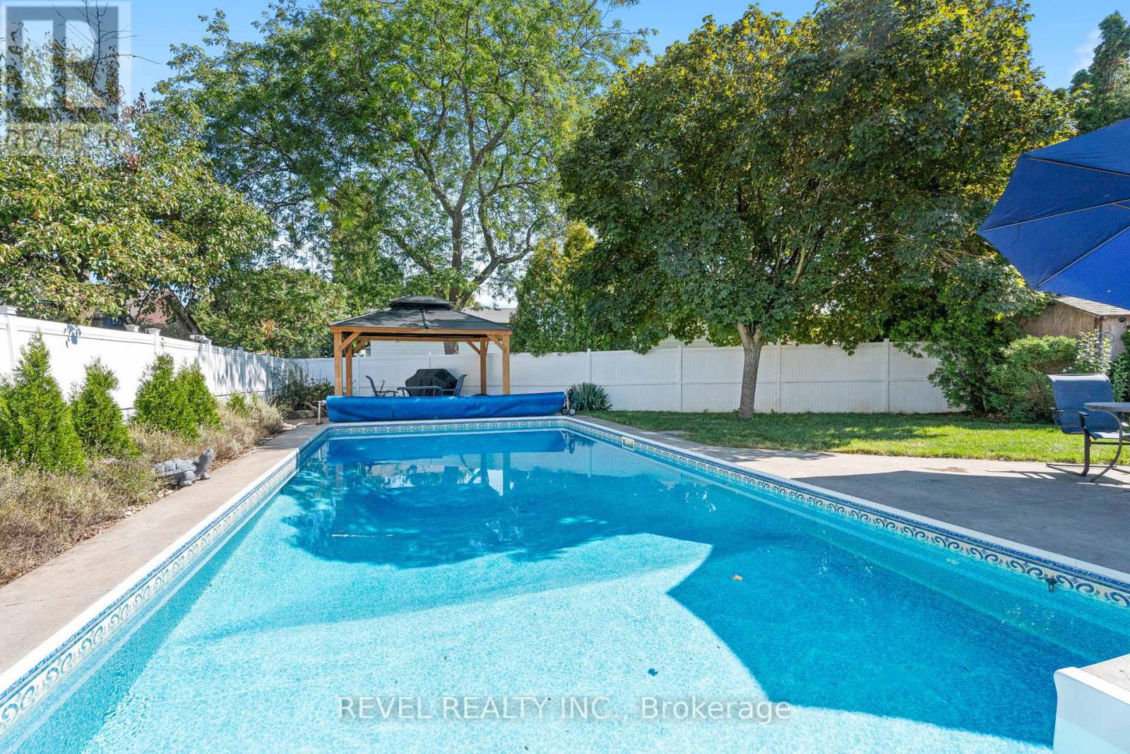 Property at 36 CAMBRIA DRIVE image 5
