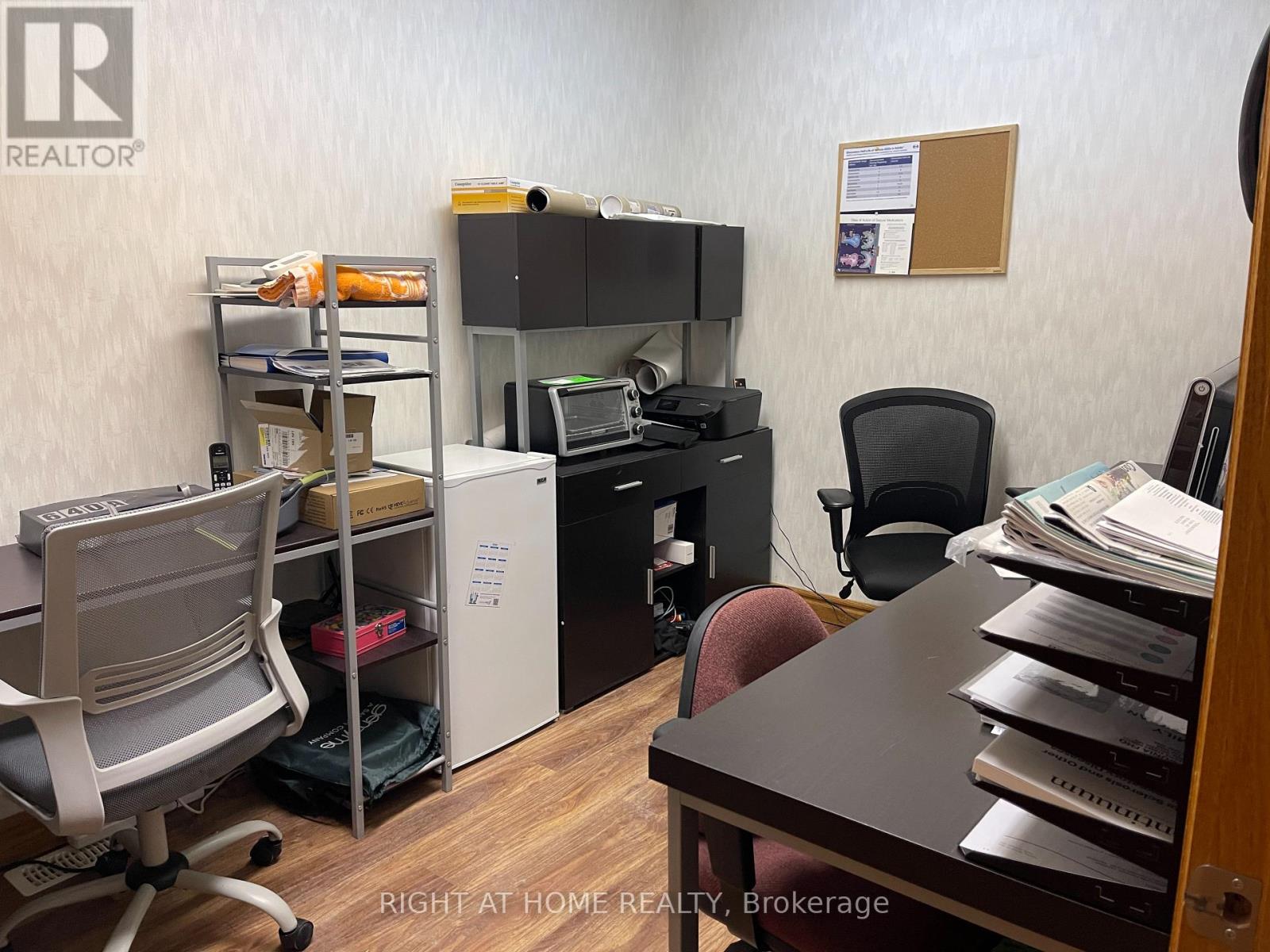 A - 640 Concession Street E, Hamilton, Ontario  L8V 1B5 - Photo 14 - X12393004