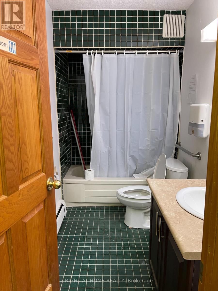 A - 640 Concession Street E, Hamilton, Ontario  L8V 1B5 - Photo 15 - X12393004